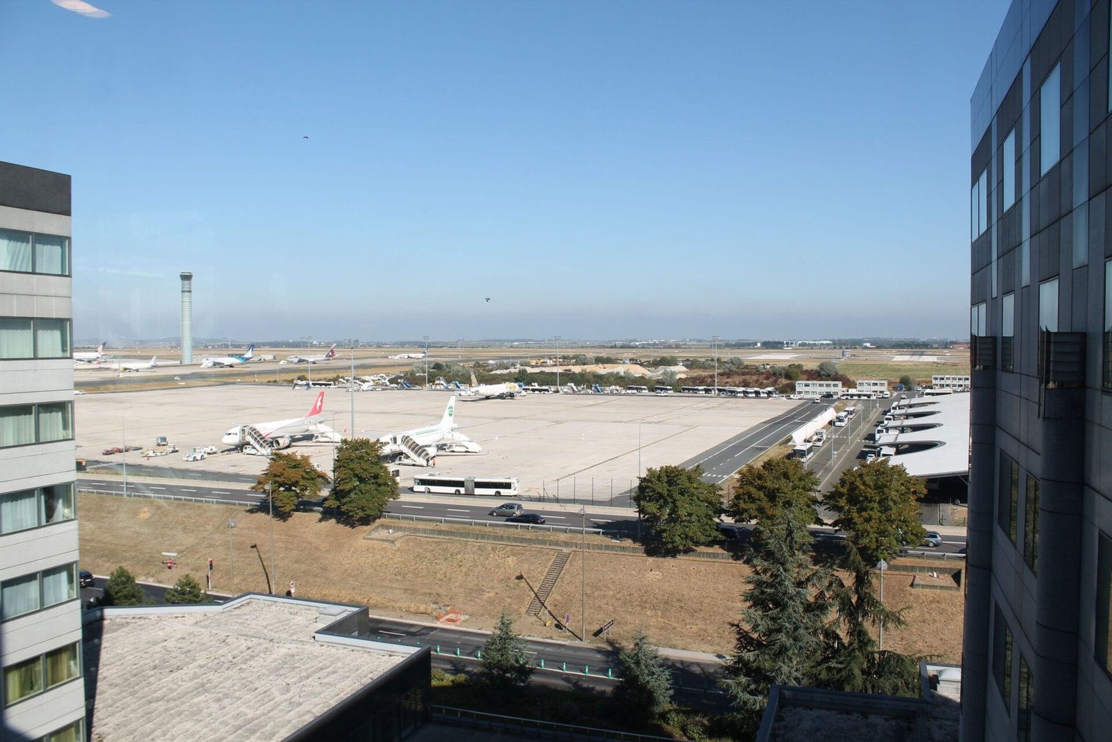 Hilton Paris Charles de Gaulle Airport - Vue sur le terminal 1